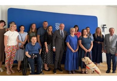 Naslovna - Sastanak ministra Ružića i predstavnika pokreta osoba s invaliditetom
